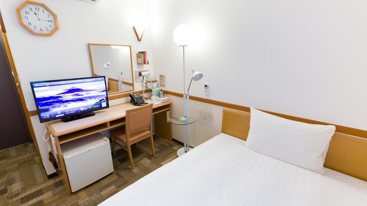 Toyoko Inn Kobe Sannomiya-Eki Higashi Exterior photo