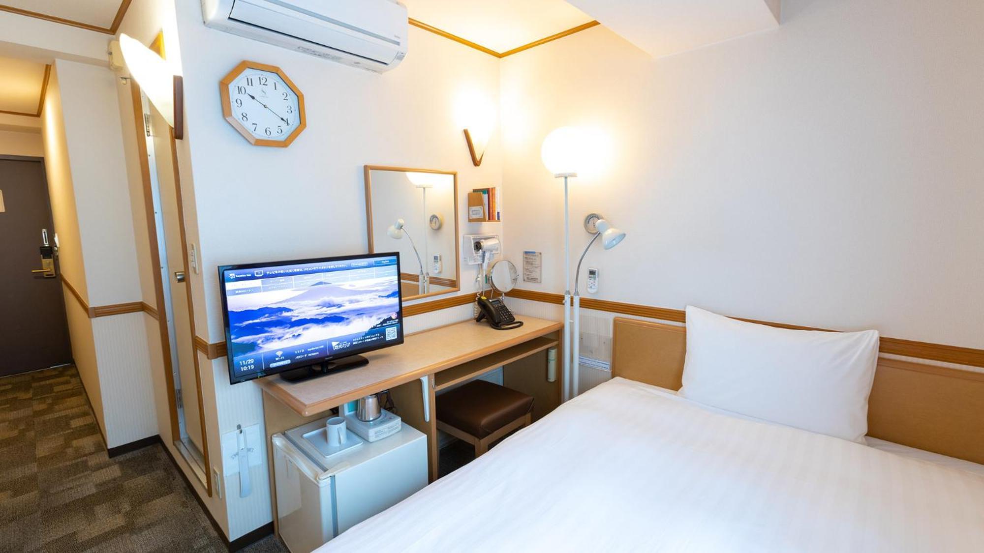 Toyoko Inn Kobe Sannomiya-Eki Higashi Room photo
