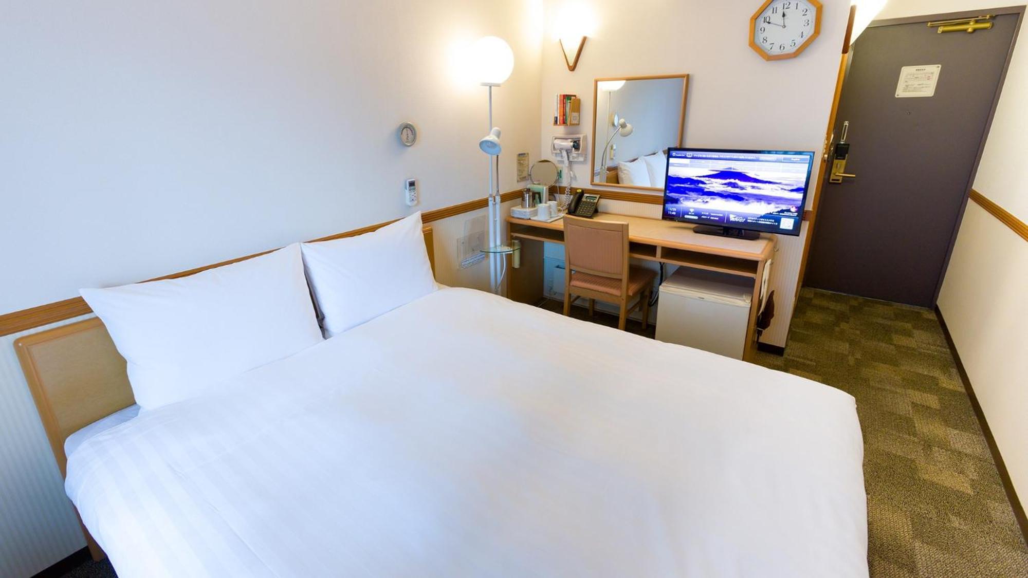 Toyoko Inn Kobe Sannomiya-Eki Higashi Room photo
