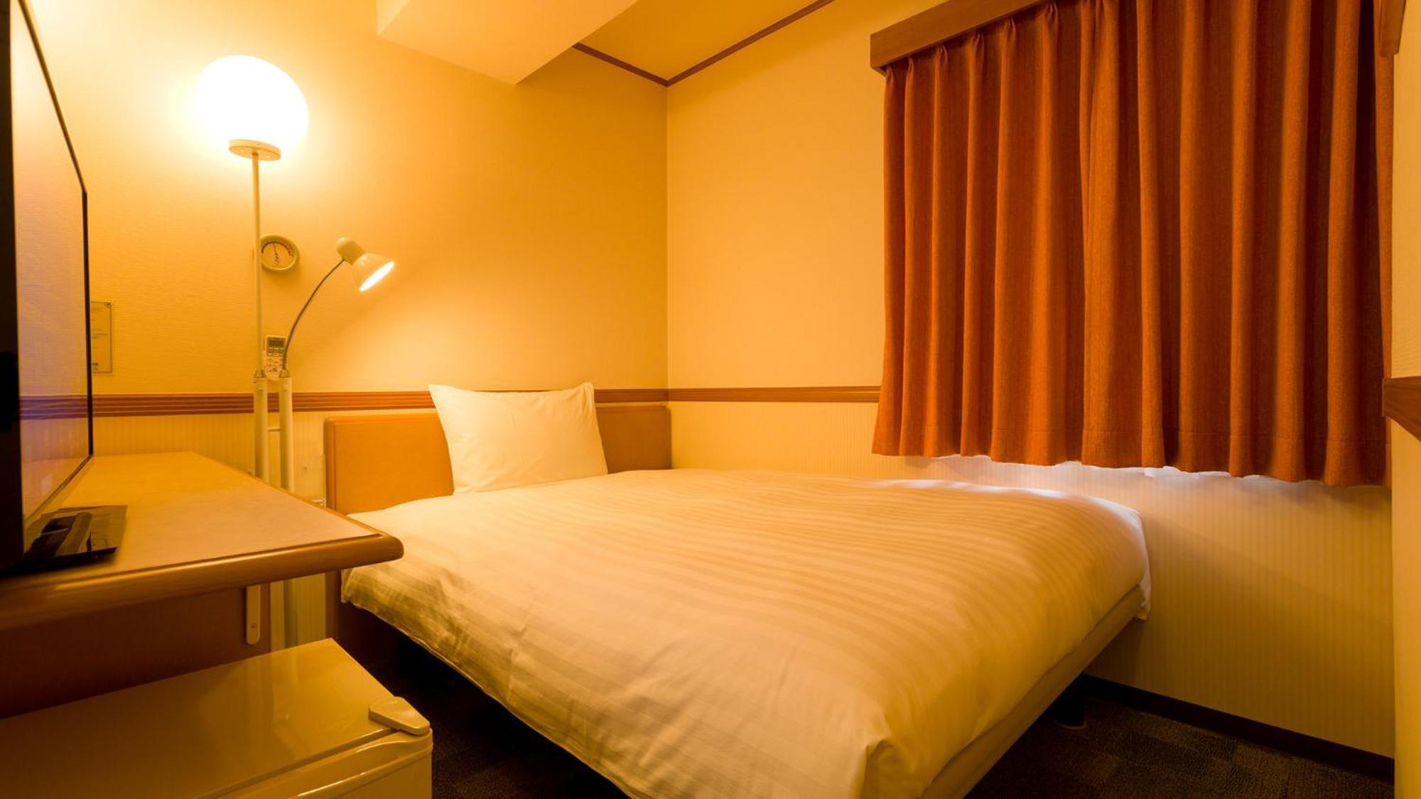 Toyoko Inn Kobe Sannomiya-Eki Higashi Room photo