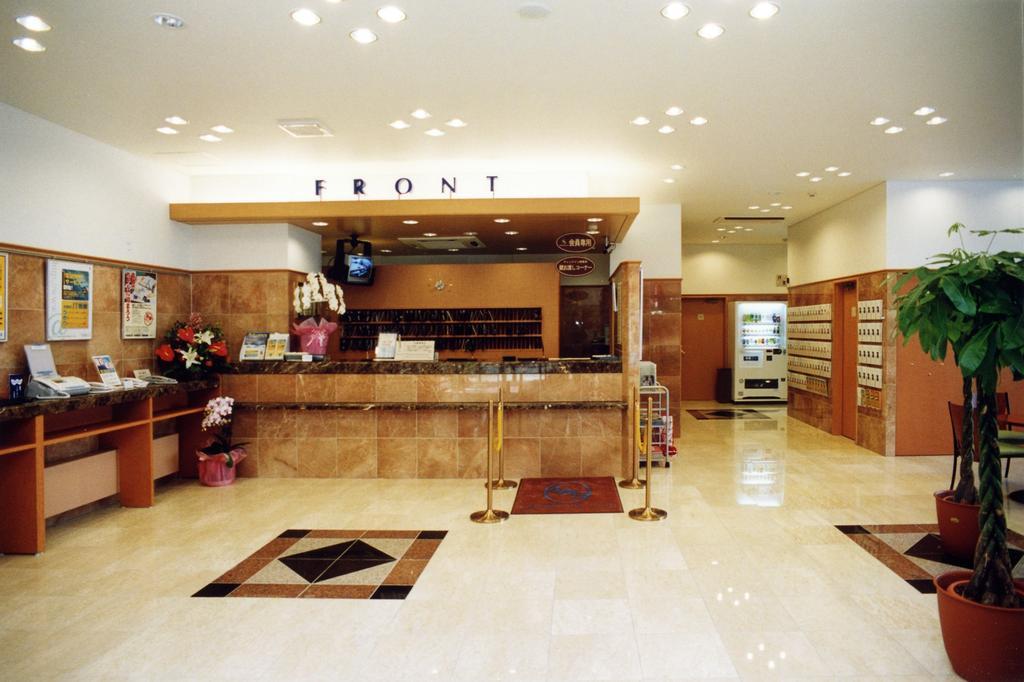 Toyoko Inn Kobe Sannomiya-Eki Higashi Exterior photo